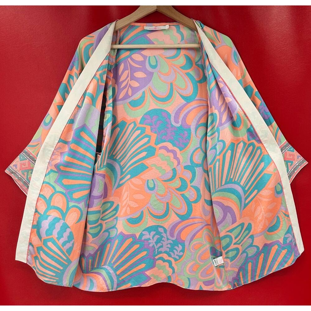 Alice & Trixie 100% Pastel Silk Open Front Kimono Sample Paisley Geo Top Size S - Picture 6 of 15